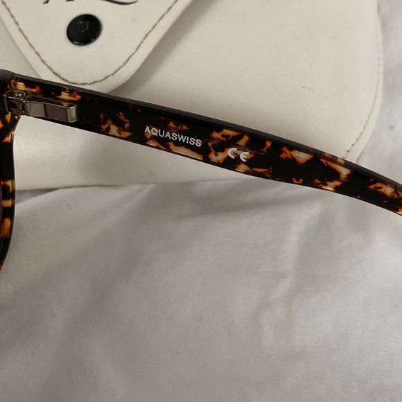 Aquaswiss (AQS) sunglasses and case. - Picture 2 of 4